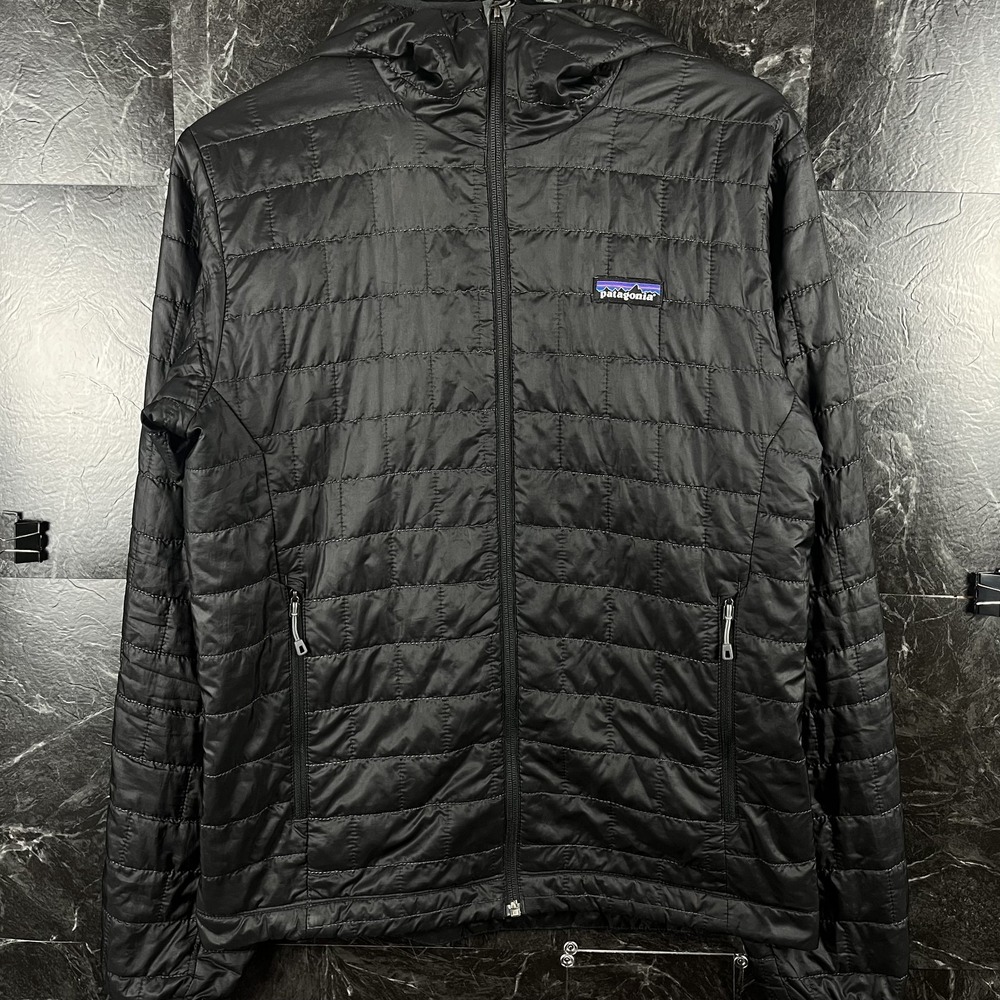 Patagonia Men's Black Nano Puff Hoody Jacket Small -Flaws